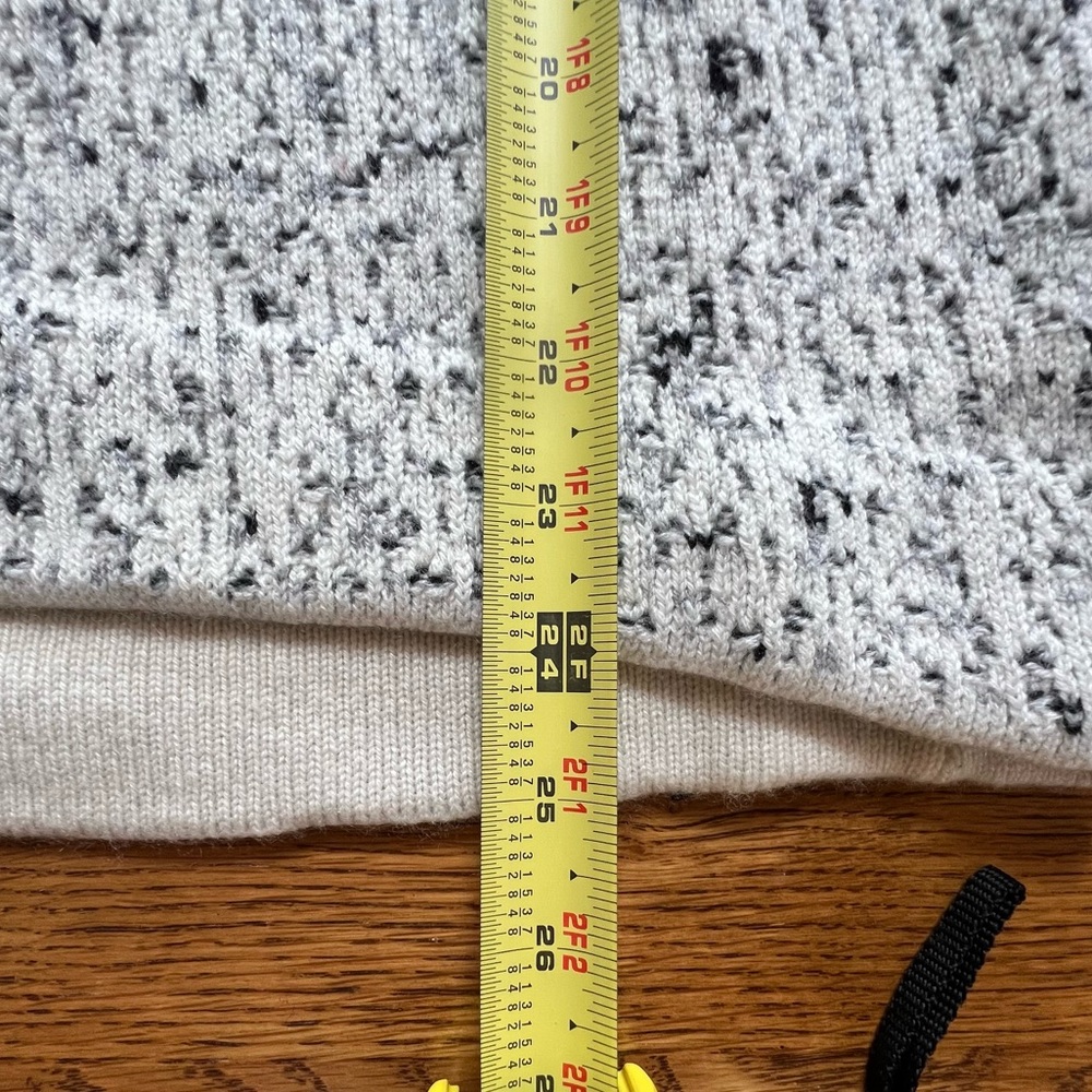 ⭐️ Athleta Marled Black Cream Cashmere Wool Blend Turtleneck Sweater SMALL - Picture 9 of 11